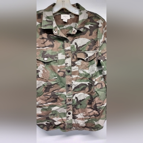 Camouflage Denim Button Down Shirt - Picture 3 of 4